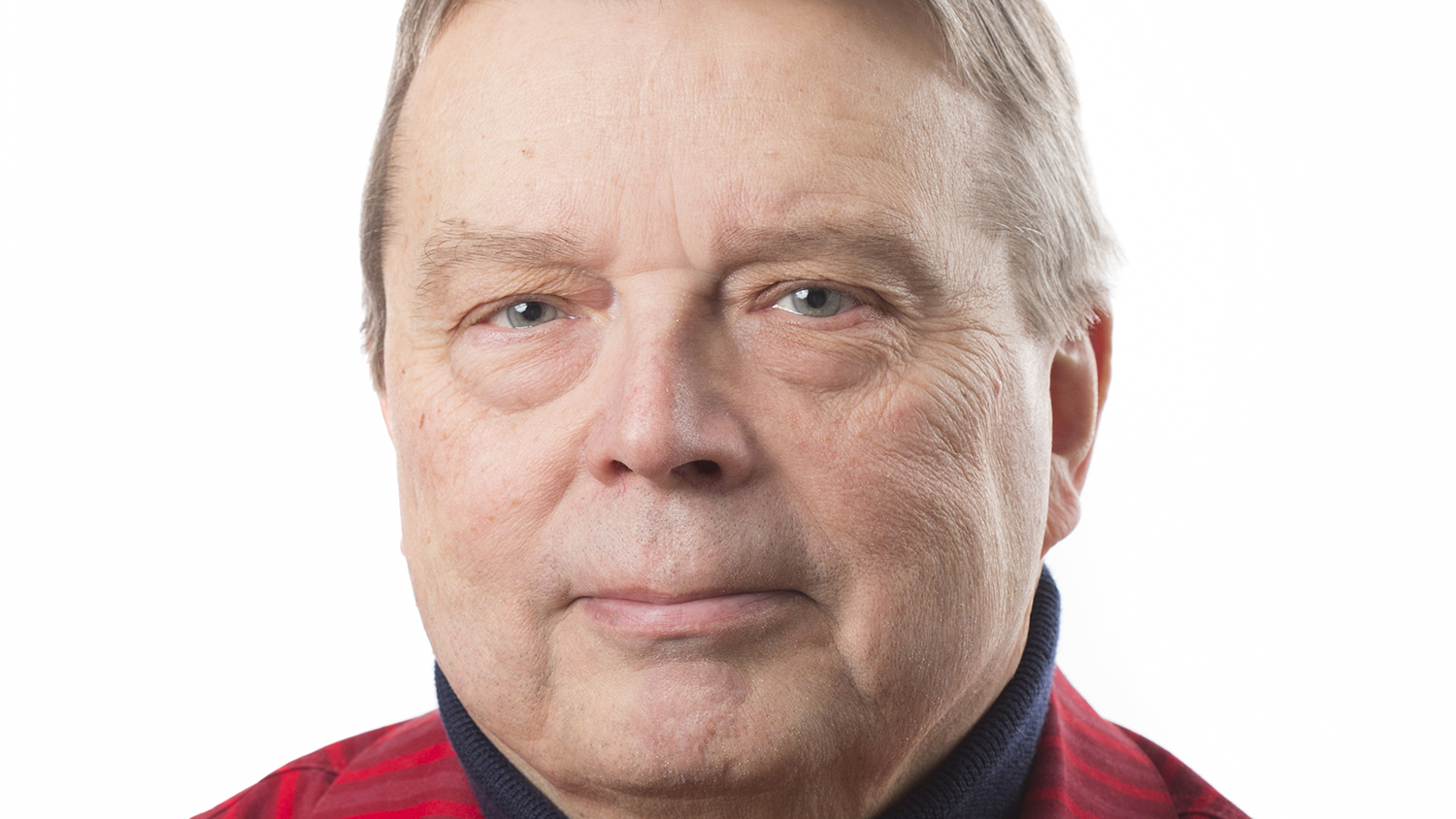 Martti Ruokolainen: Kansanedustaja johtaa lukijoita harhaan. Savon Sanomat, Lukijan Sanomat. 14.4.2021.