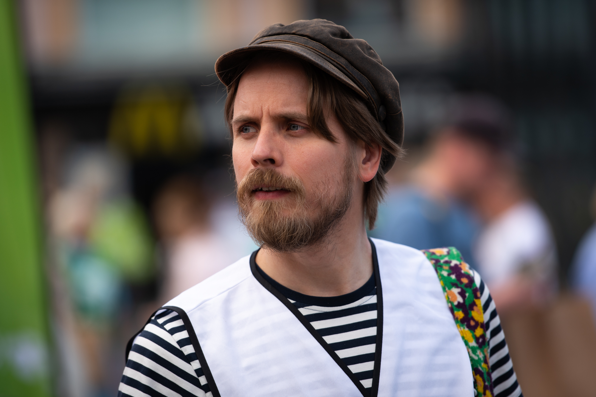 Kuntavaaliehdokkaat tapaavat äänestäjiä Kuopion torilla 5.6.2021. Kuvat Esko Koistinen.